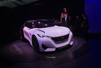 ��������� 2015: Peugeot ���������� �������-��� Fractal